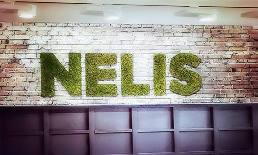 Mosgroene mosletters voor restaurant Nelis